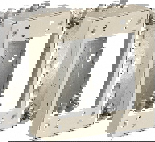 Raceway Fittings & Accessories; Accessory Type: Raceway Box ; Overall Length: 4.64 ; Overall Width: 1 ; Overall Height: 4.54in ; Number Of Gangs: 2; 2 ; For Use With: HBL500 Series Raceways; HBL700 Series Raceways; HBL750 Series Raceways